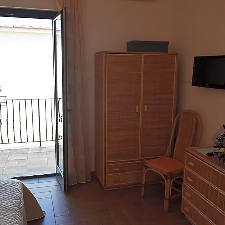 Bed &breakfast Pinetamare 3*