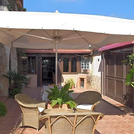 Bed &breakfast Pinetamare فندق مبيت وإفطار